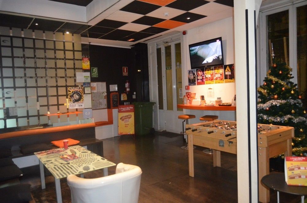 Hostels Meetingpoint Madrid Eksteriør billede