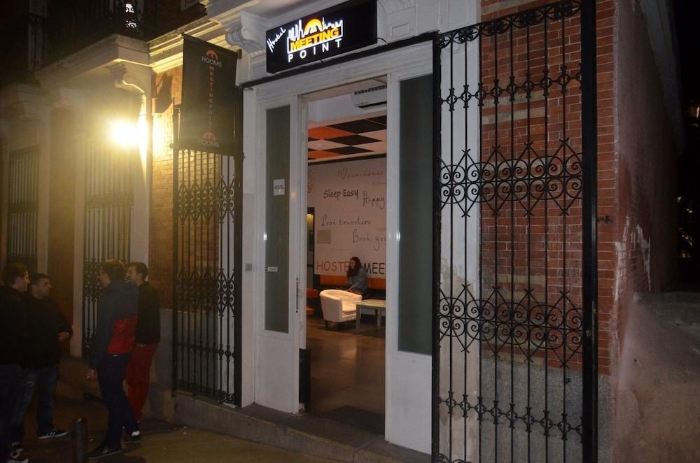 Hostels Meetingpoint Madrid Eksteriør billede